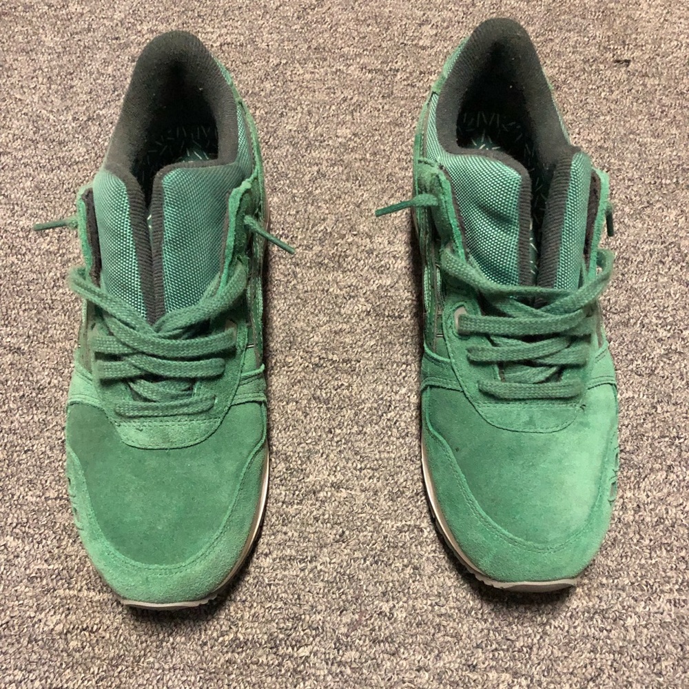 ASICS Sneakers